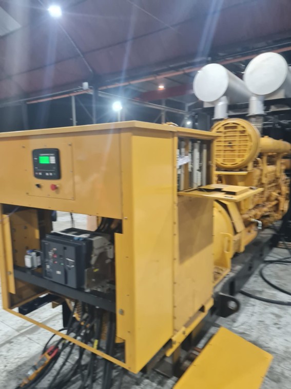 Galería de Migración y Sincronización de Grupo Electrógeno Caterpillar 3516B en Base Load