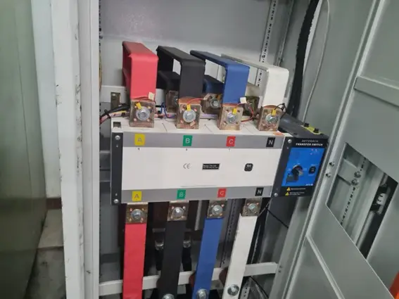 Galería de Modernización de Sistema de Control y Transferencia Automática para Grupo Electrógeno Volvo