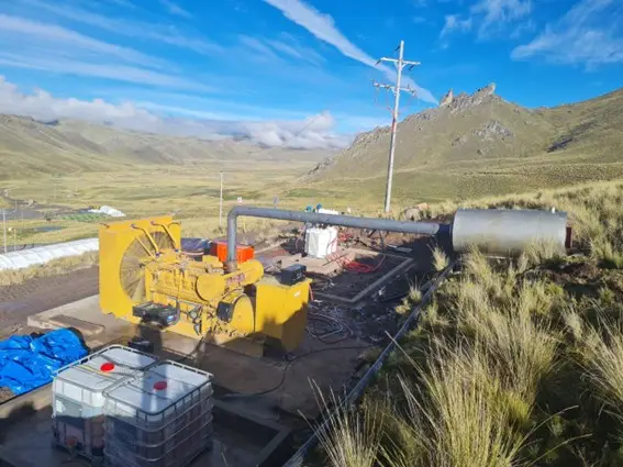 Galería de Puesta en Marcha de Grupo Electrógeno Caterpillar 3512B para Operación Minera en Altura